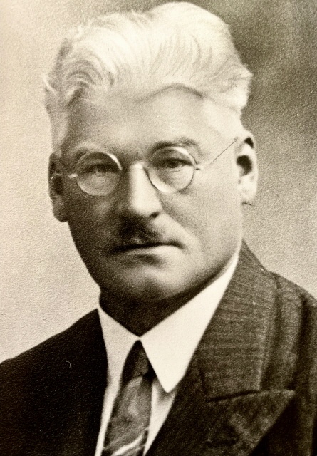 19341939: Dr. Karl Reich (L, Gr, D, G)