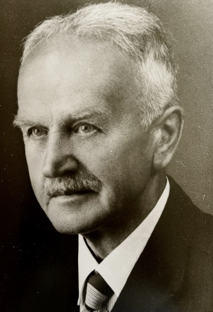 19391945: Dr. Friedrich Ruckdeschel (L, Gr, D, G)