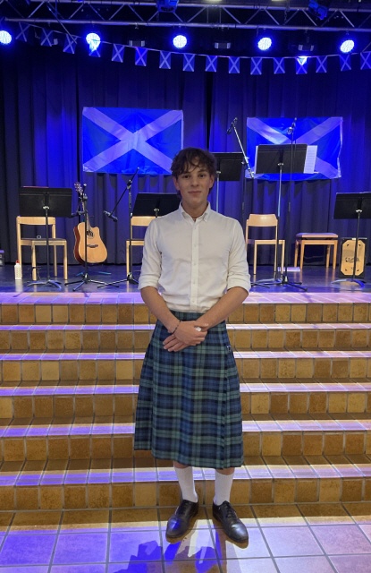 Sebastian Papousek im Kilt